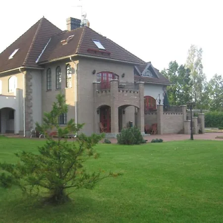 De Tolly بيت ضيافة Tõrve