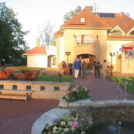 بيت ضيافة De Tolly Tõrve