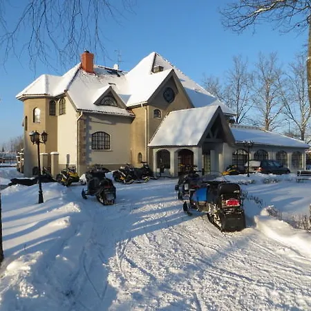 بيت ضيافة De Tolly